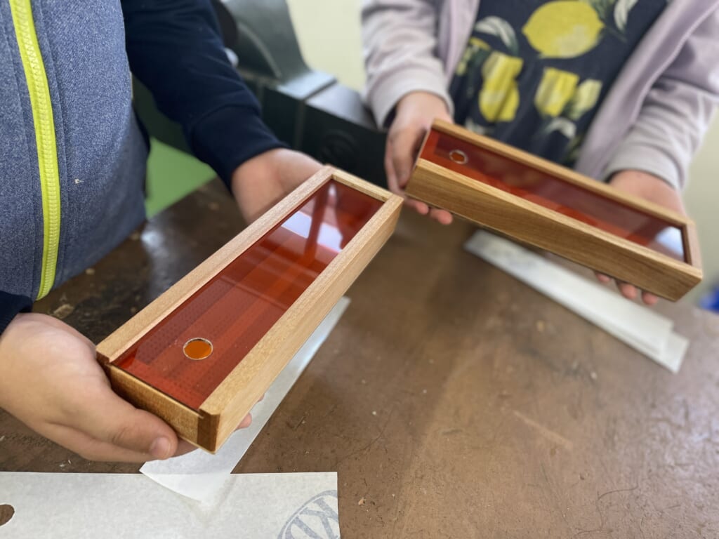 筆箱　手作り　木製　ハンドメイド 手作りの木の筆箱 – 同志社中学校